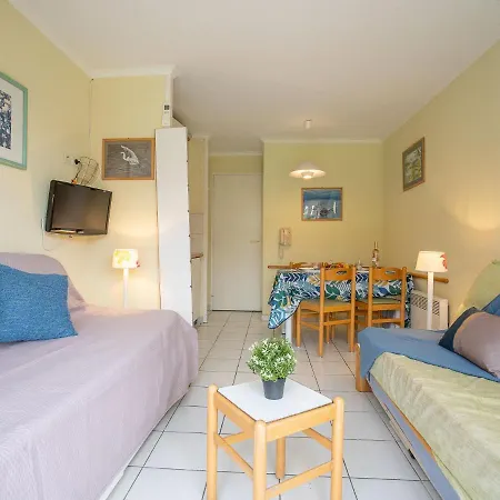 L'esquinade - J3 402 By Interhome Saint-Raphael (Var)