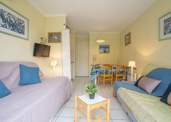 L'esquinade - J3 402 By Interhome Saint-Raphaël