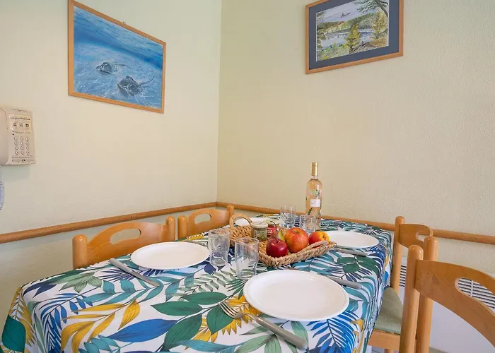 L'esquinade - J3 402 By Interhome *