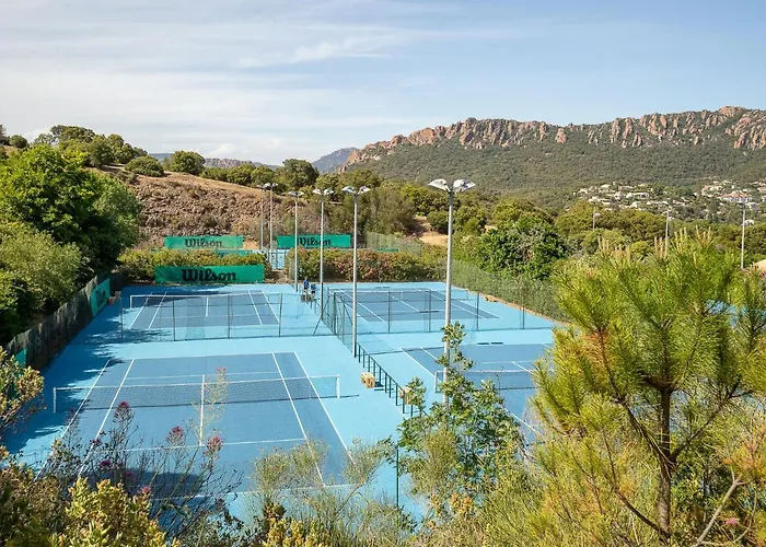 Апартаменты L'esquinade - J3 402 By Interhome Сен-Рафаэль